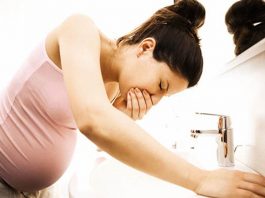 bahaya mual pada usia kehamilan 8 bulan